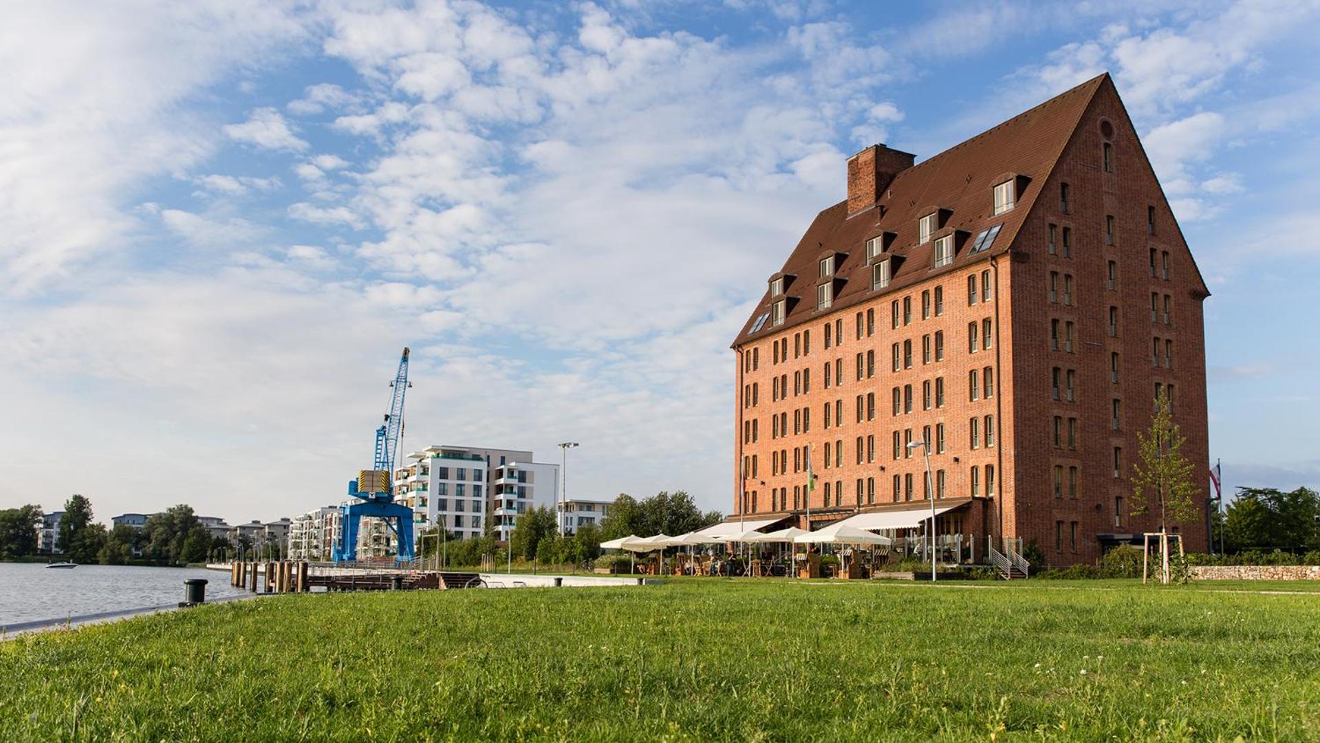 Hotel Speicher Am Ziegelsee Шверин Экстерьер фото